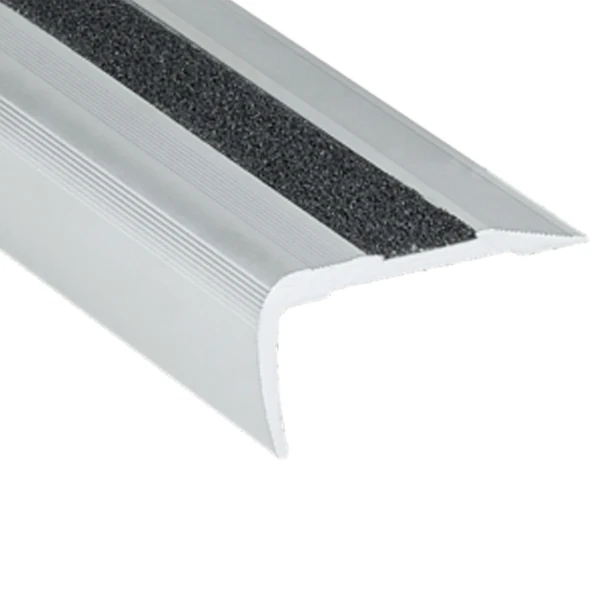 Nez De Marche Percé Alu Incolore Bord Sifflet 38 X 19 Mm Longueur 3 Mètres 2 Nez De Marche Percé Alu Incolore Bord Sifflet 38 X 19 Mm Longueur 3 Mètres – Image 2