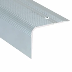 Nez De Marche Maxi Strié Percé Alu Incolore 60 X 44 Mm Longueur 3 Mètres Romus 15553 -Construire Un Magasin D'outils 1555