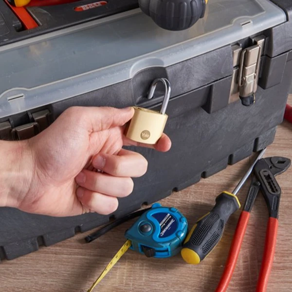 Cadenas S'entrouvrant Laiton 20 Mm - Yale - Anse Acier - 3 Clés - Lot De 2 2 Cadenas S'entrouvrant Laiton 20 Mm - Yale - Anse Acier - 3 Clés - Lot De 2 – Image 2