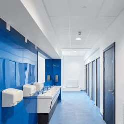 Dalle De Plafond Rockfon® CleanSpace™ Essential - A - 600 MM X 600 MM ép. 12 MM -Construire Un Magasin D'outils cleanspace 20essential 20meo 20toilette