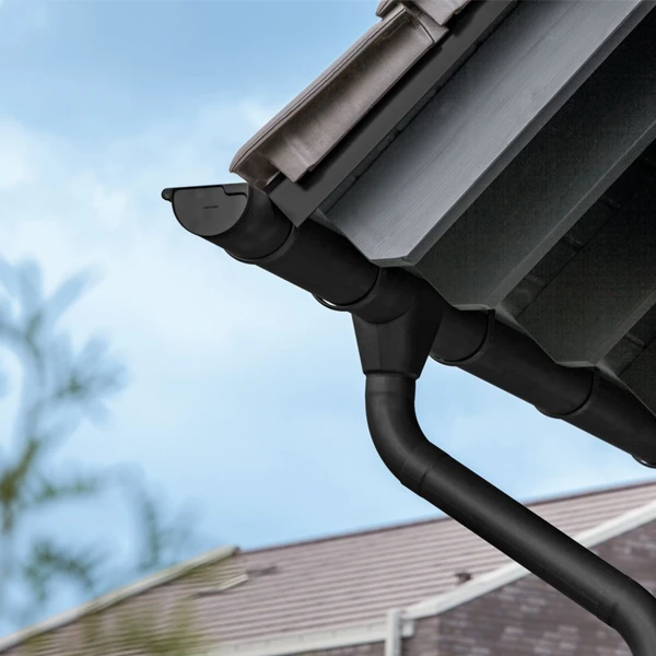 Coude à 72° En Zinc Granum Basalte Pour Descente De 80 Mm 2 Coude à 72° En Zinc Granum Basalte Pour Descente De 80 Mm – Image 2