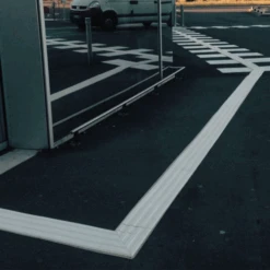 Bande De Guidage 220x1000mm - Blanc - Rail Exteline Adhésivé Extérieur 7 Bande De Guidage 220x1000mm - Blanc - Rail Exteline Adhésivé Extérieur -Construire Un Magasin D'outils dalle podotactile