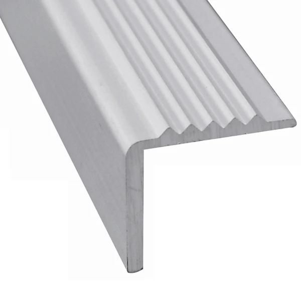 Nez De Marche Strié Anti-dérapant 1 Mètre 2 Nez De Marche Strié Anti-dérapant 1 Mètre – Image 2