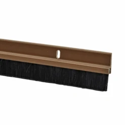 Plinthe Brosse En Applique Bas De Porte à Visser Klobros 46KB PVC Marron 0,93 M
